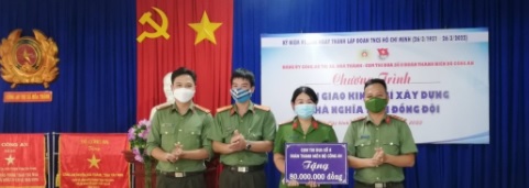 CỤM THI ĐUA SỐ 8 – ĐOÀN THANH NIÊN BỘ CÔNG AN TRAO TẶNG KINH PHÍ HỖ TRỢ ĐOÀN VIÊN CÓ HOÀN CẢNH KHÓ KHĂN XÂY DỰNG NHÀ NGHĨA TÌNH ĐỒNG ĐỘI” TẠI TÂY NINH